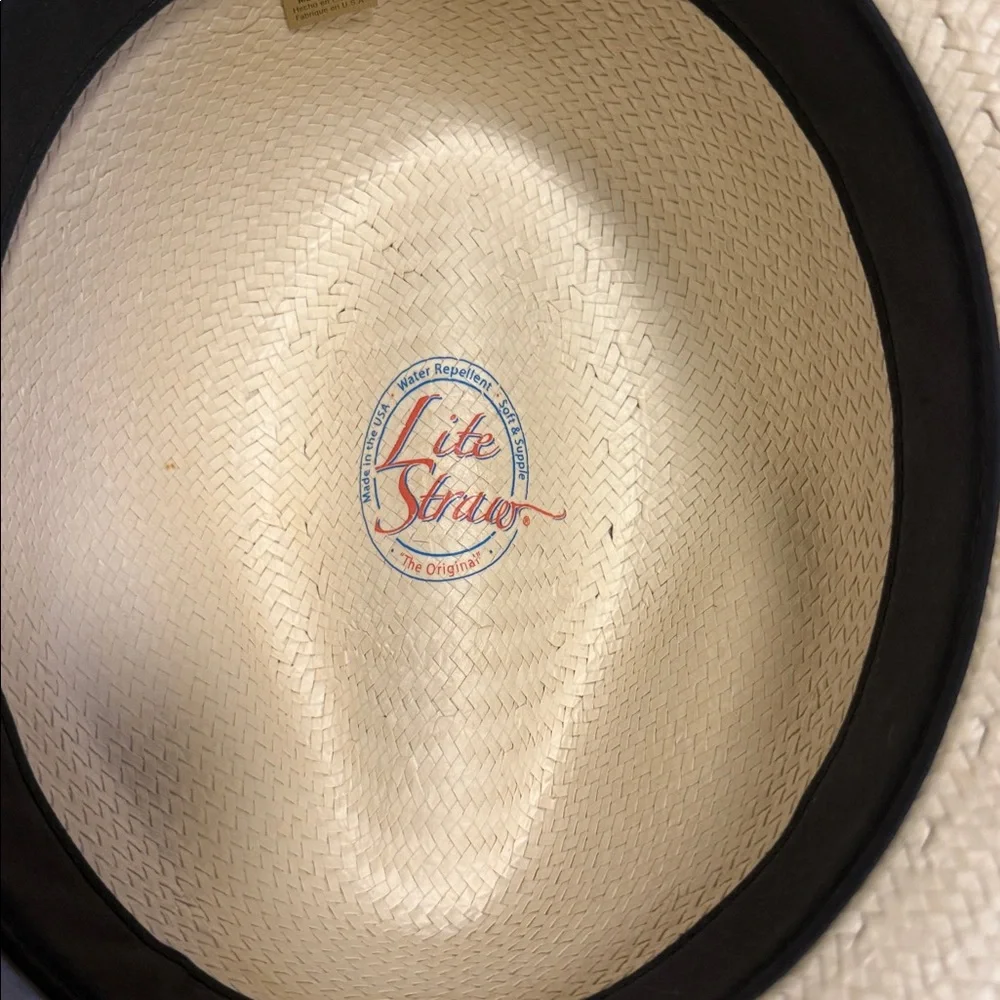 Bailey’s of Hollywood  Beige Straw Fedora Hat with Black Band - Picture 4 of 6